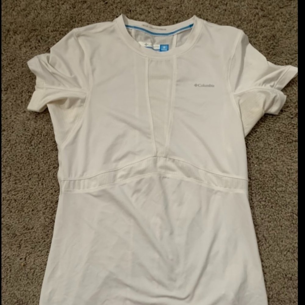Columbia white cooling shirt, size small